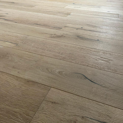 Wood & LVT Flooring